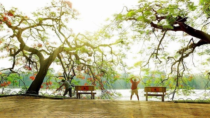 Hồ Gươm là điểm tập thể dục lý tưởng